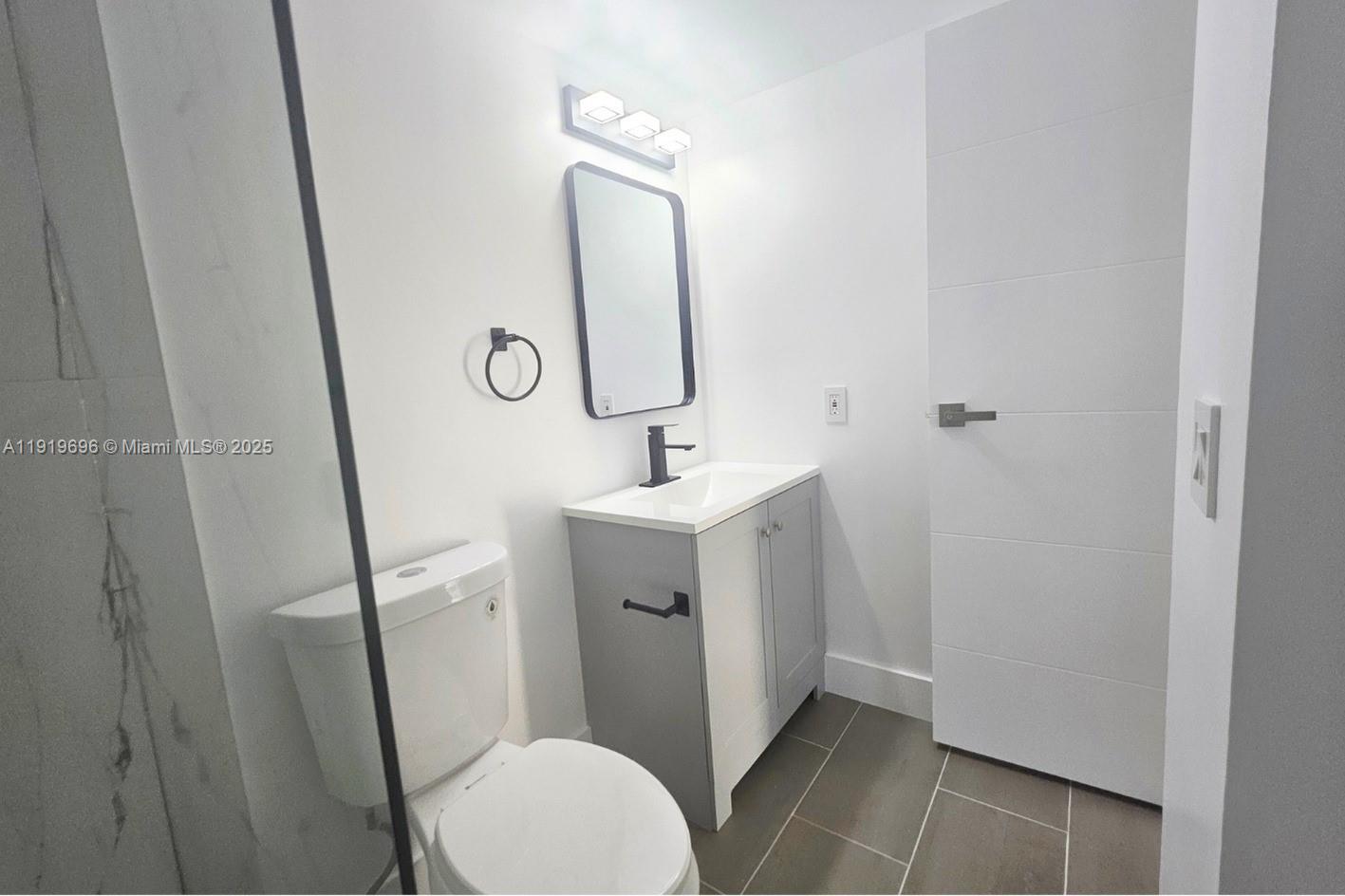 HIDDEN HARBOR CONDOMINIUM - Residential