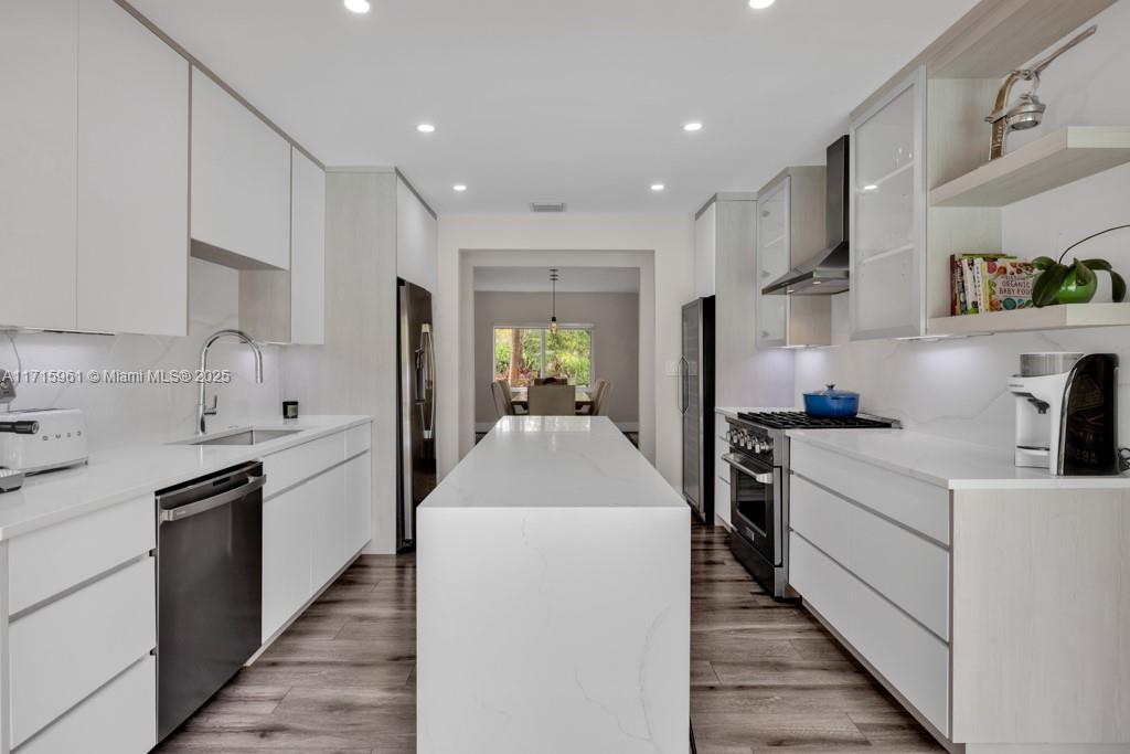 MIAMI SHORES SEC 3 - Residential