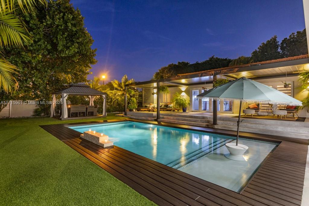 MIAMI SHORES SEC 3 - Residential