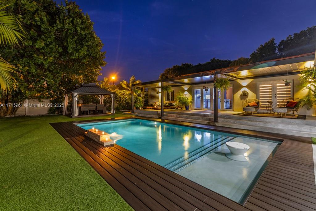 MIAMI SHORES SEC 3 - Residential