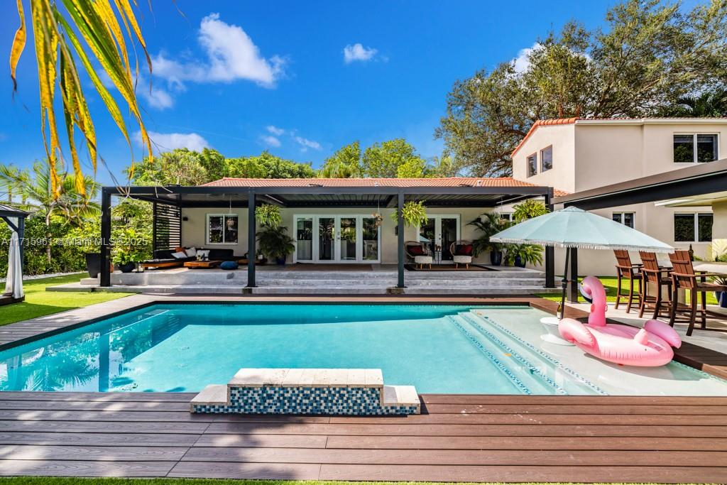 MIAMI SHORES SEC 3 - Residential