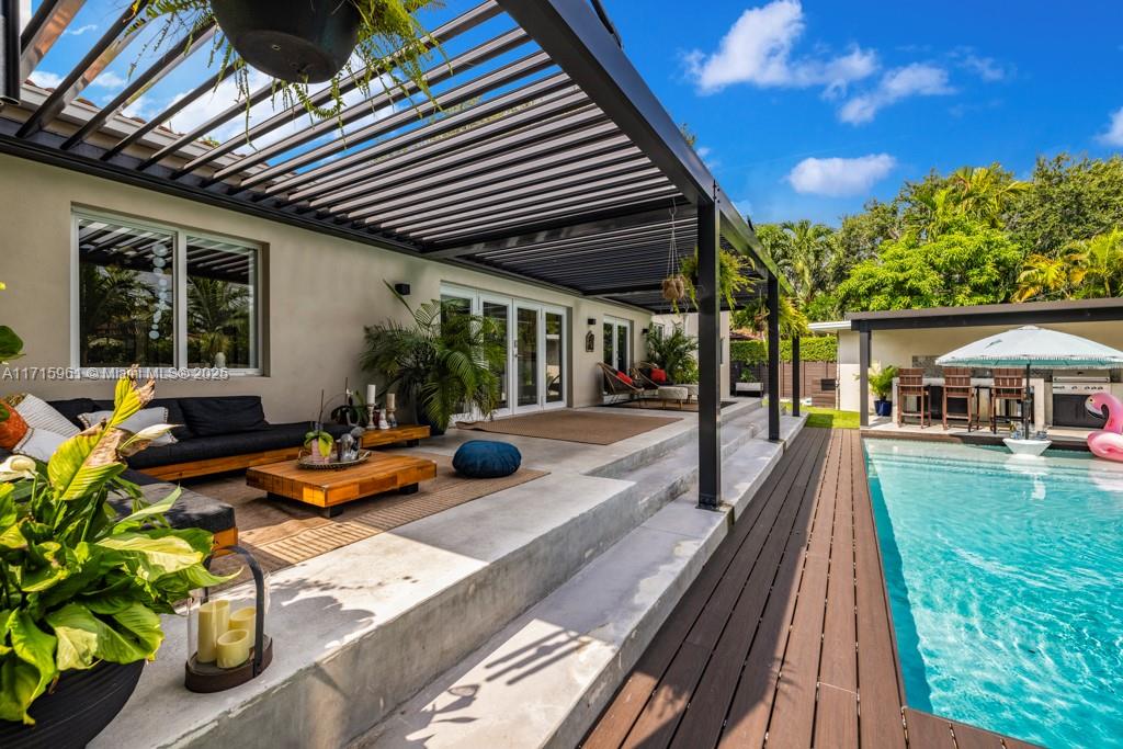 MIAMI SHORES SEC 3 - Residential