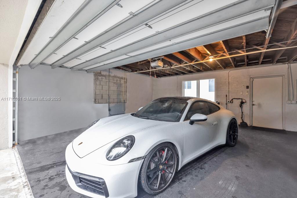 MIAMI SHORES SEC 3 - Residential