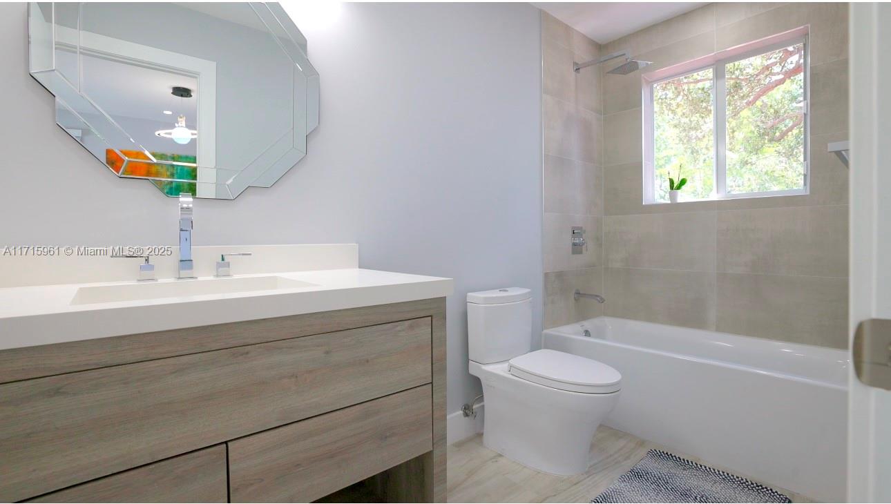 MIAMI SHORES SEC 3 - Residential