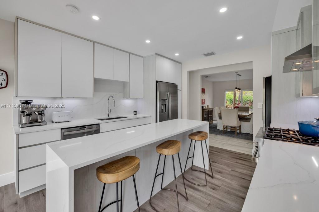 MIAMI SHORES SEC 3 - Residential