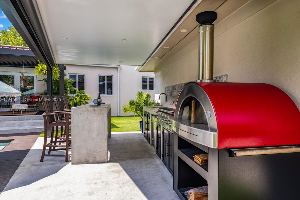 MIAMI SHORES SEC 3 - Residential