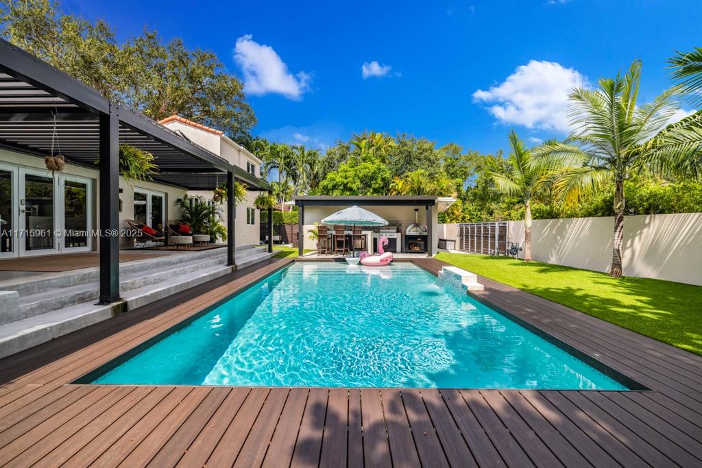 MIAMI SHORES SEC 3 - Residential