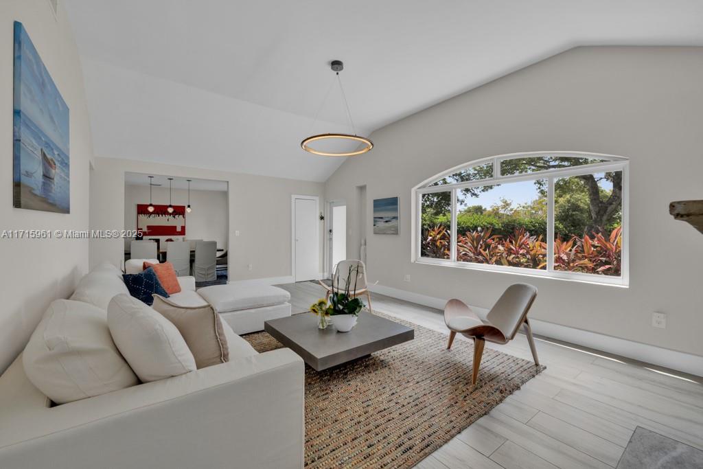 MIAMI SHORES SEC 3 - Residential