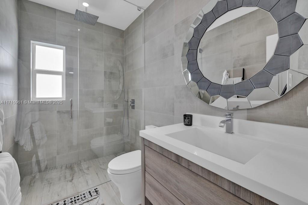 MIAMI SHORES SEC 3 - Residential