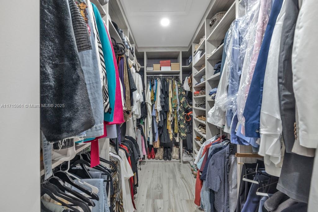 MIAMI SHORES SEC 3 - Residential