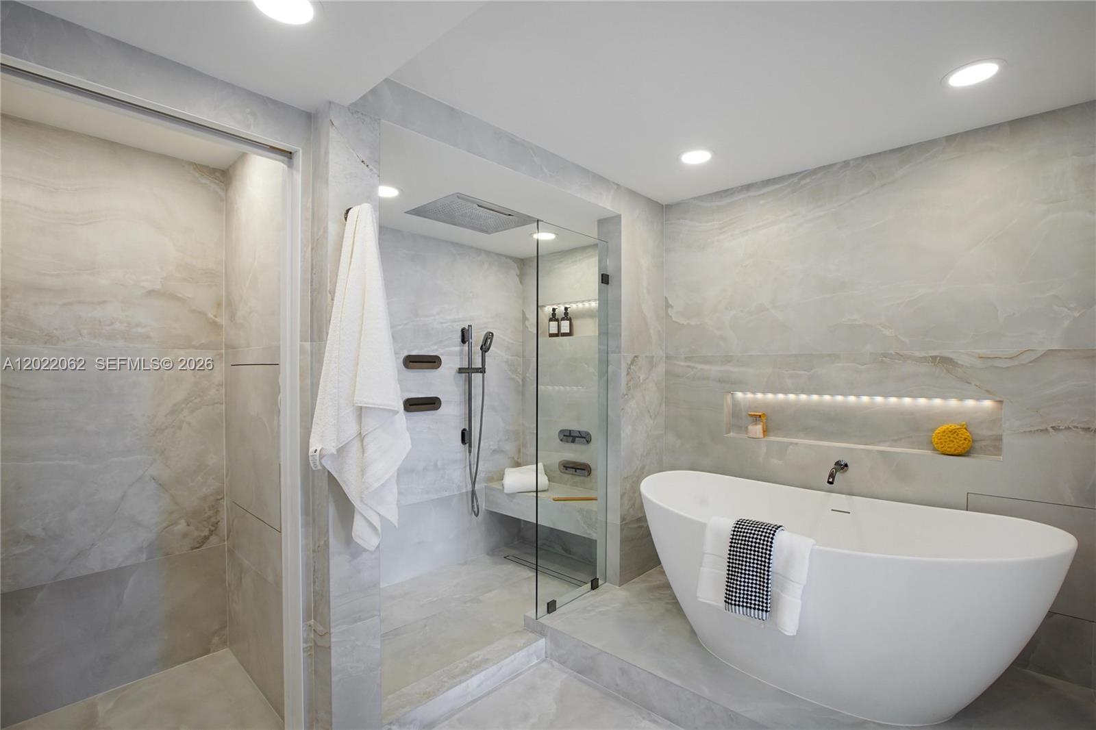 NINE ISLAND AVENUE CONDO - Residential
