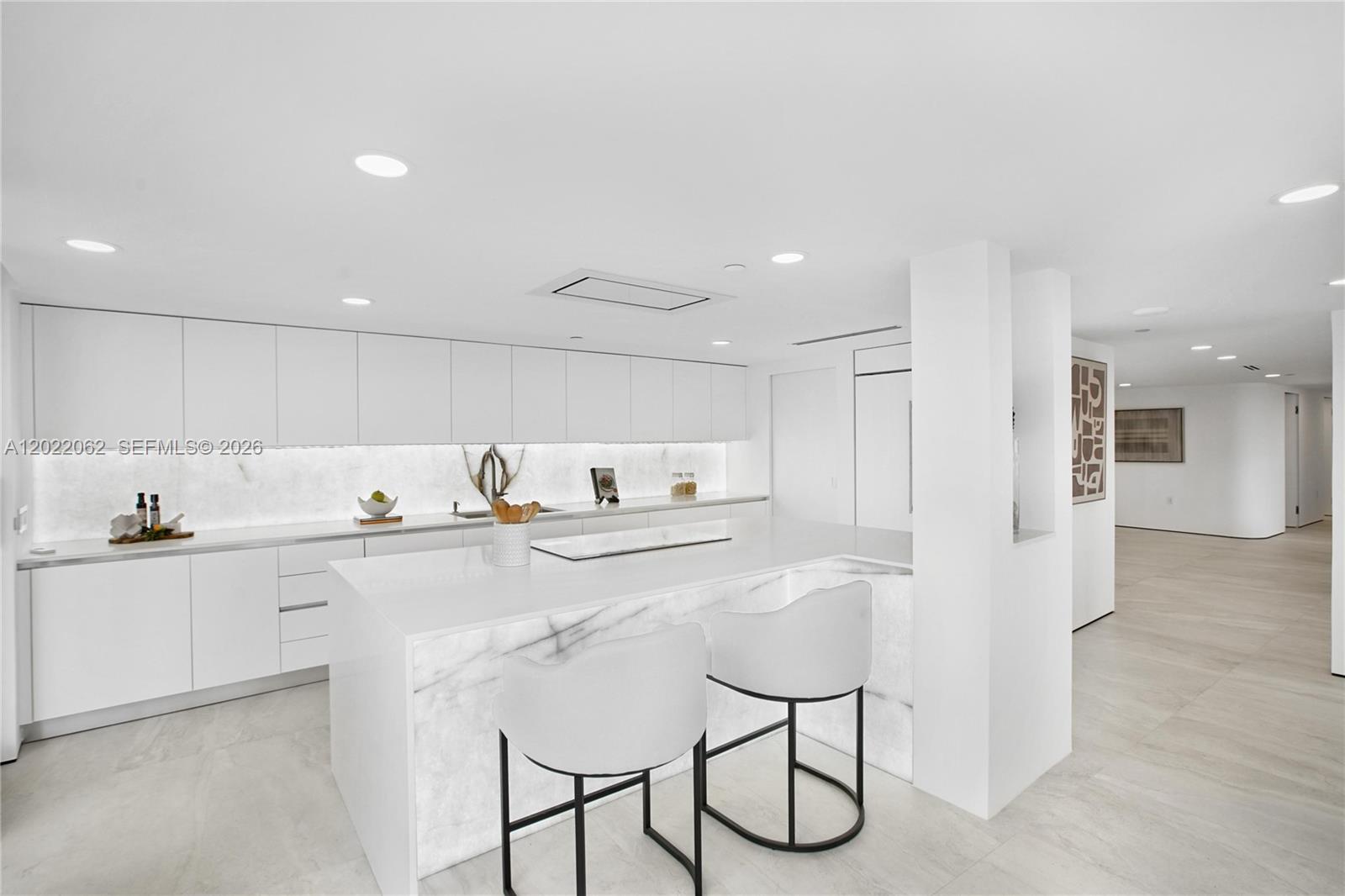 NINE ISLAND AVENUE CONDO - Residential