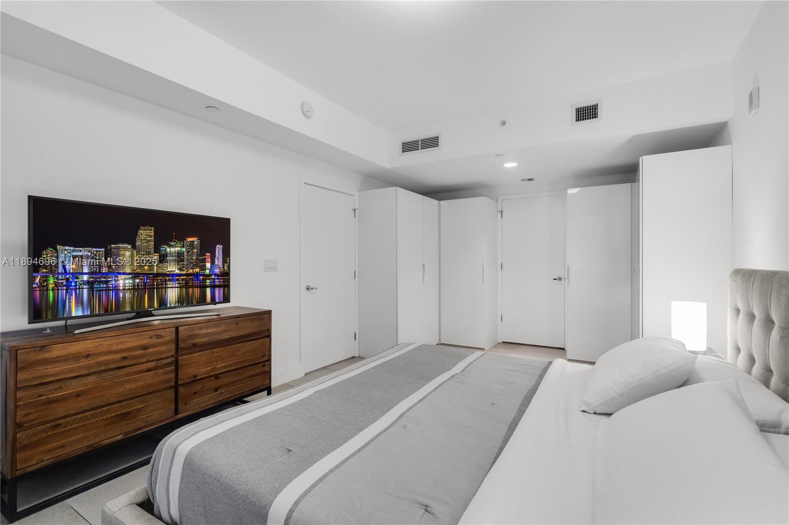 1010 BRICKELL CONDO - Residential