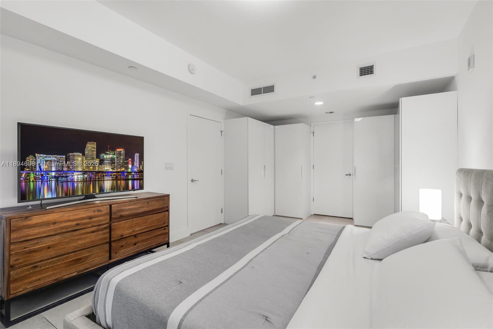 1010 BRICKELL CONDO - Residential