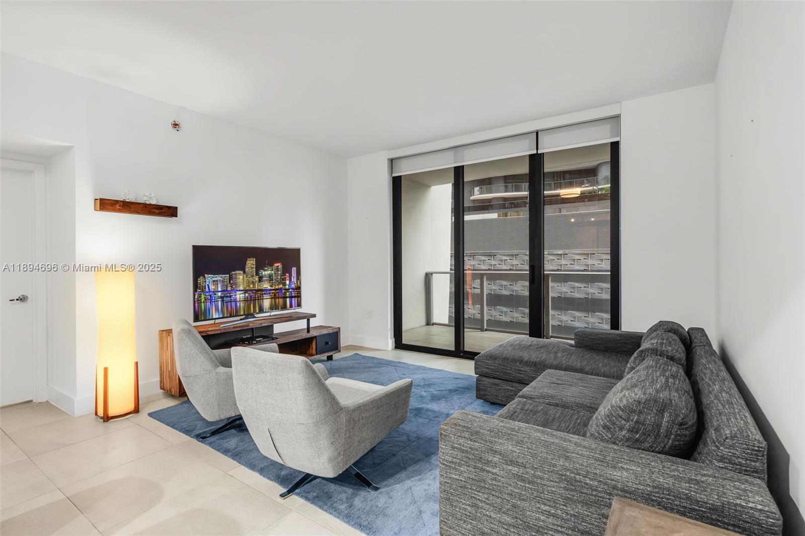 1010 Brickell Ave 1607