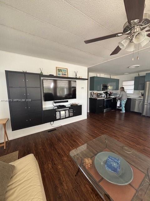 NORTHERN PINES MOBILE HOM - Residential