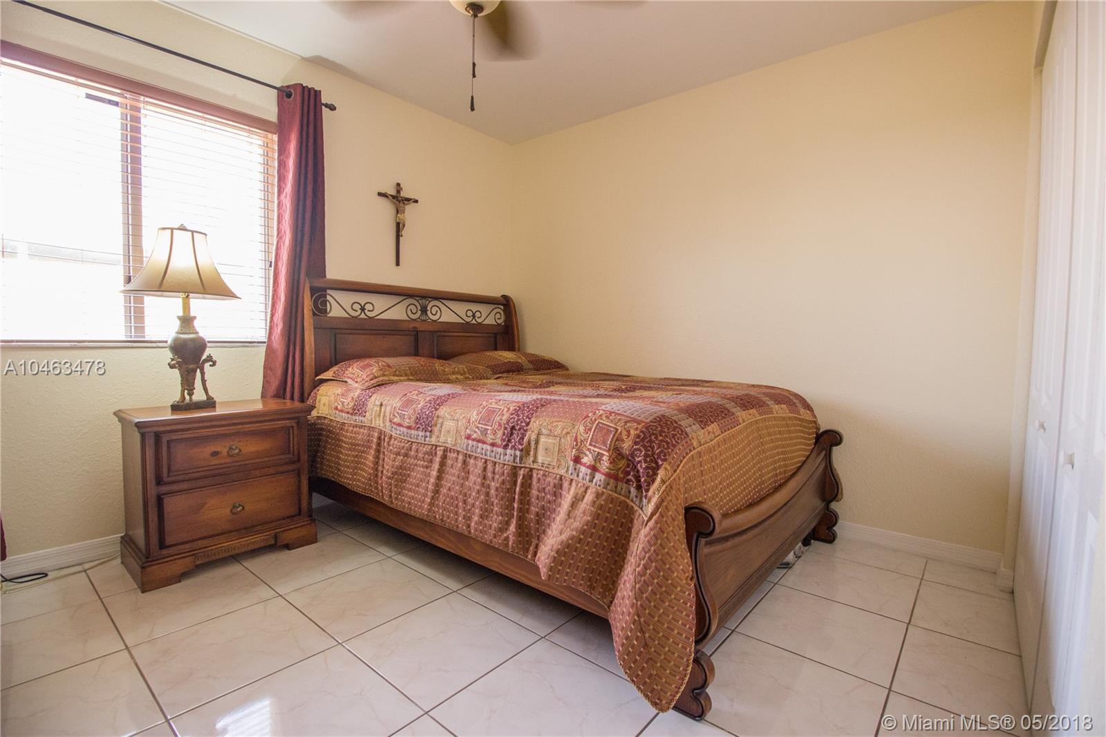 GABRIELLA CONDO NORTH - Residential