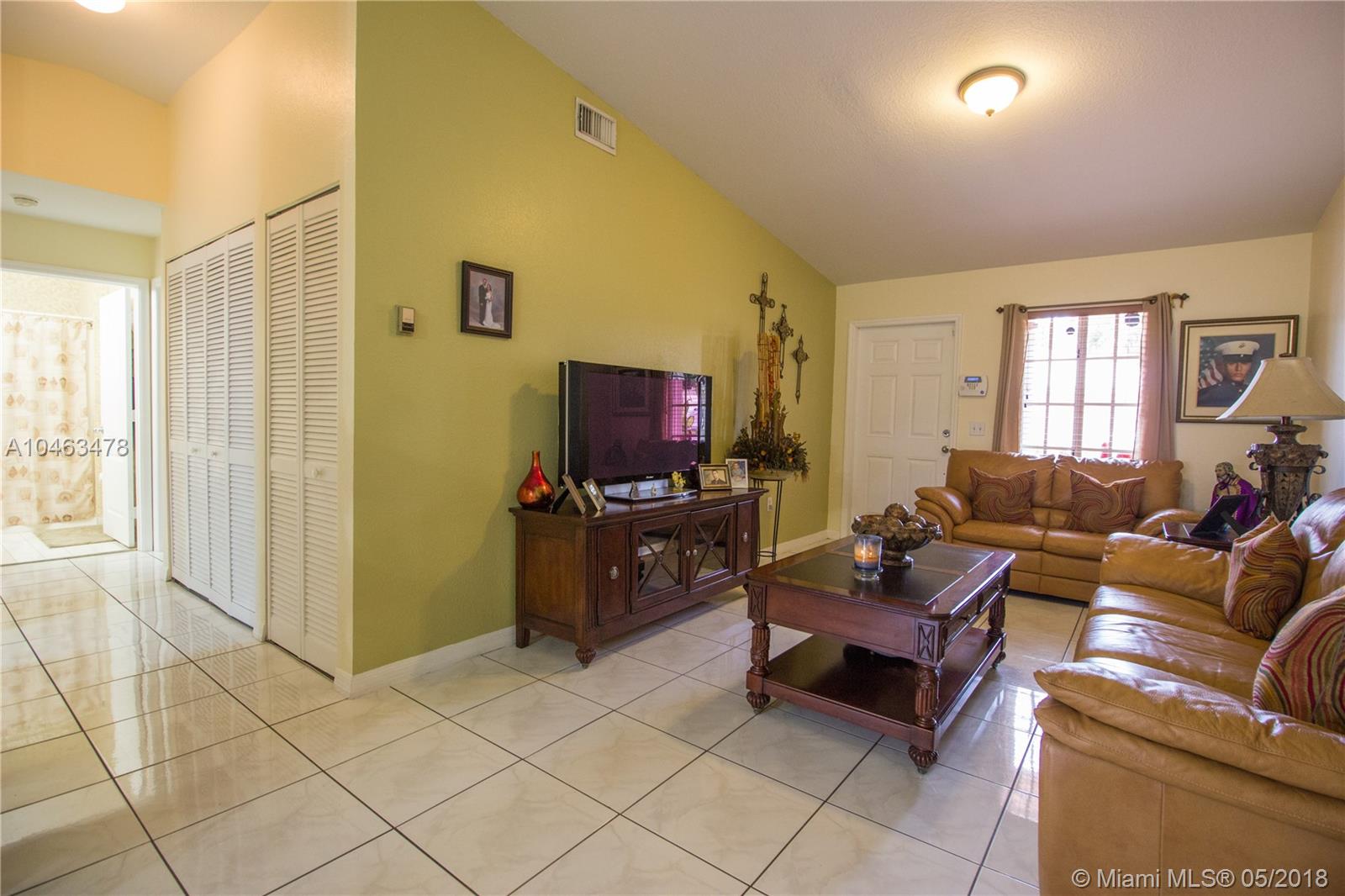 GABRIELLA CONDO NORTH - Residential