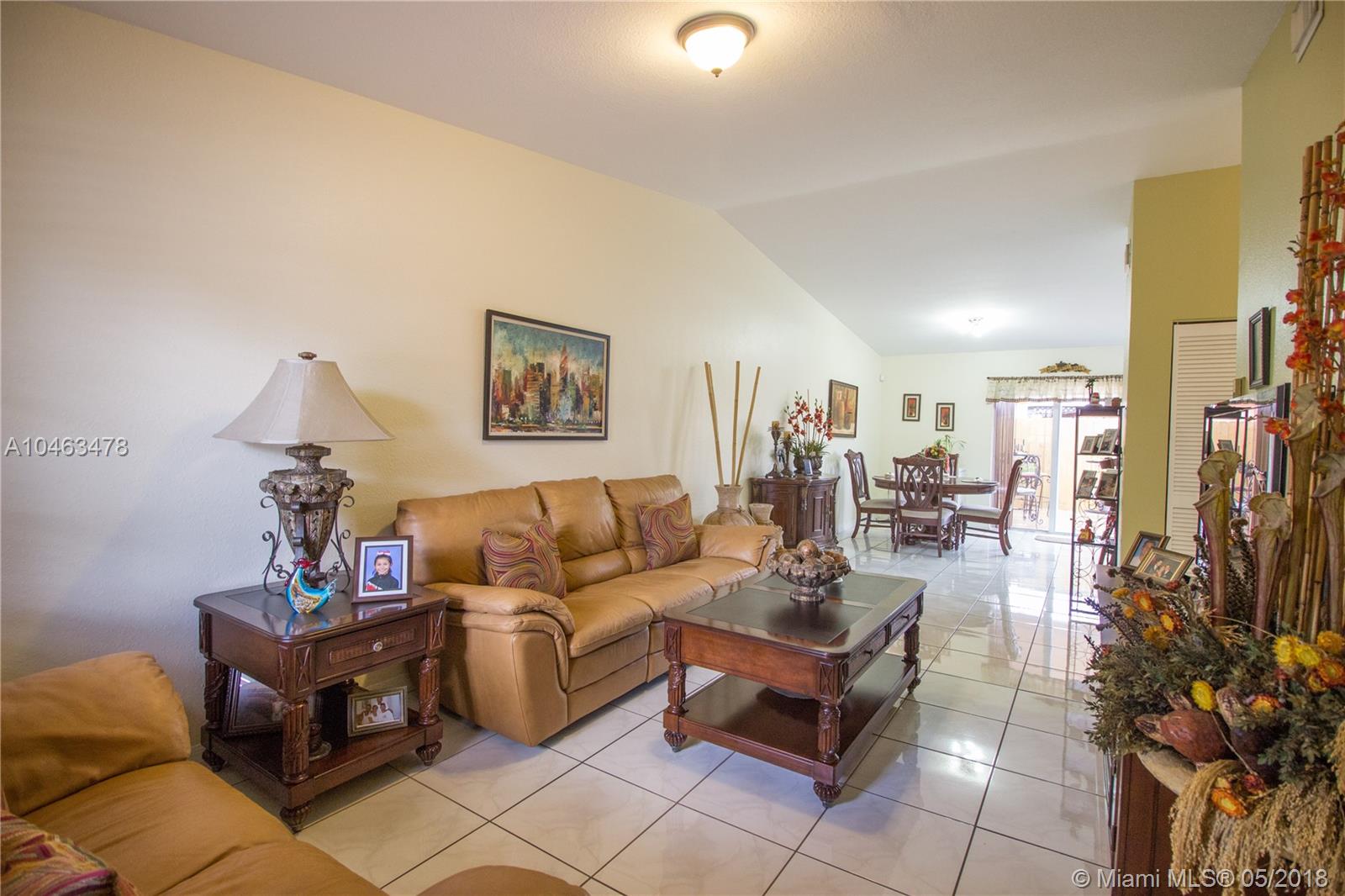 GABRIELLA CONDO NORTH - Residential