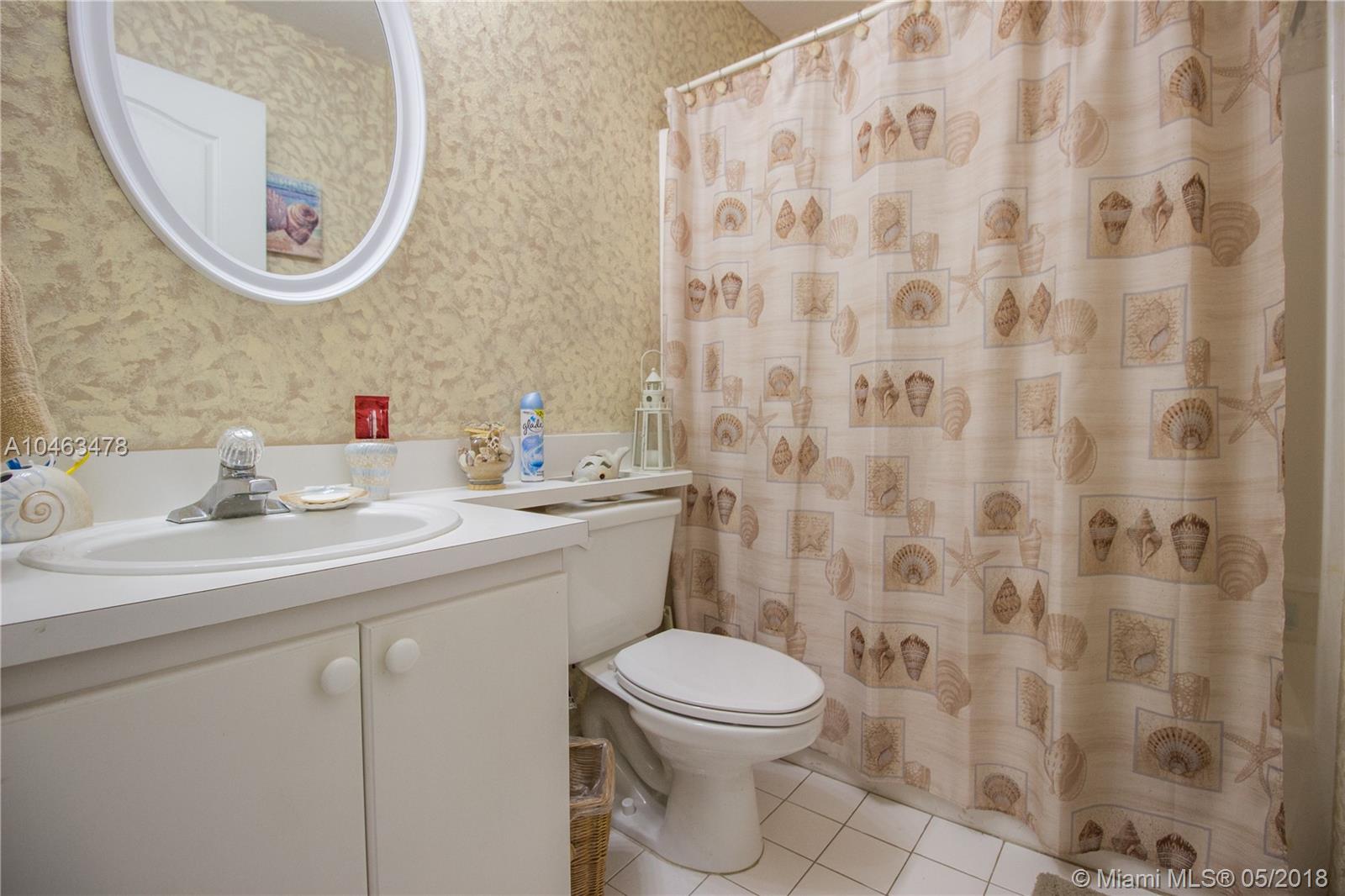 GABRIELLA CONDO NORTH - Residential