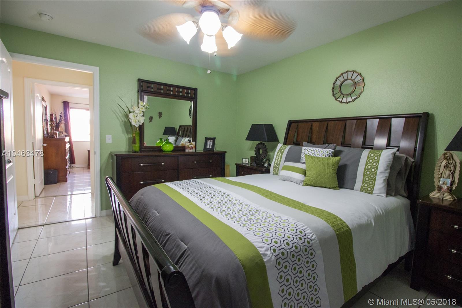 GABRIELLA CONDO NORTH - Residential