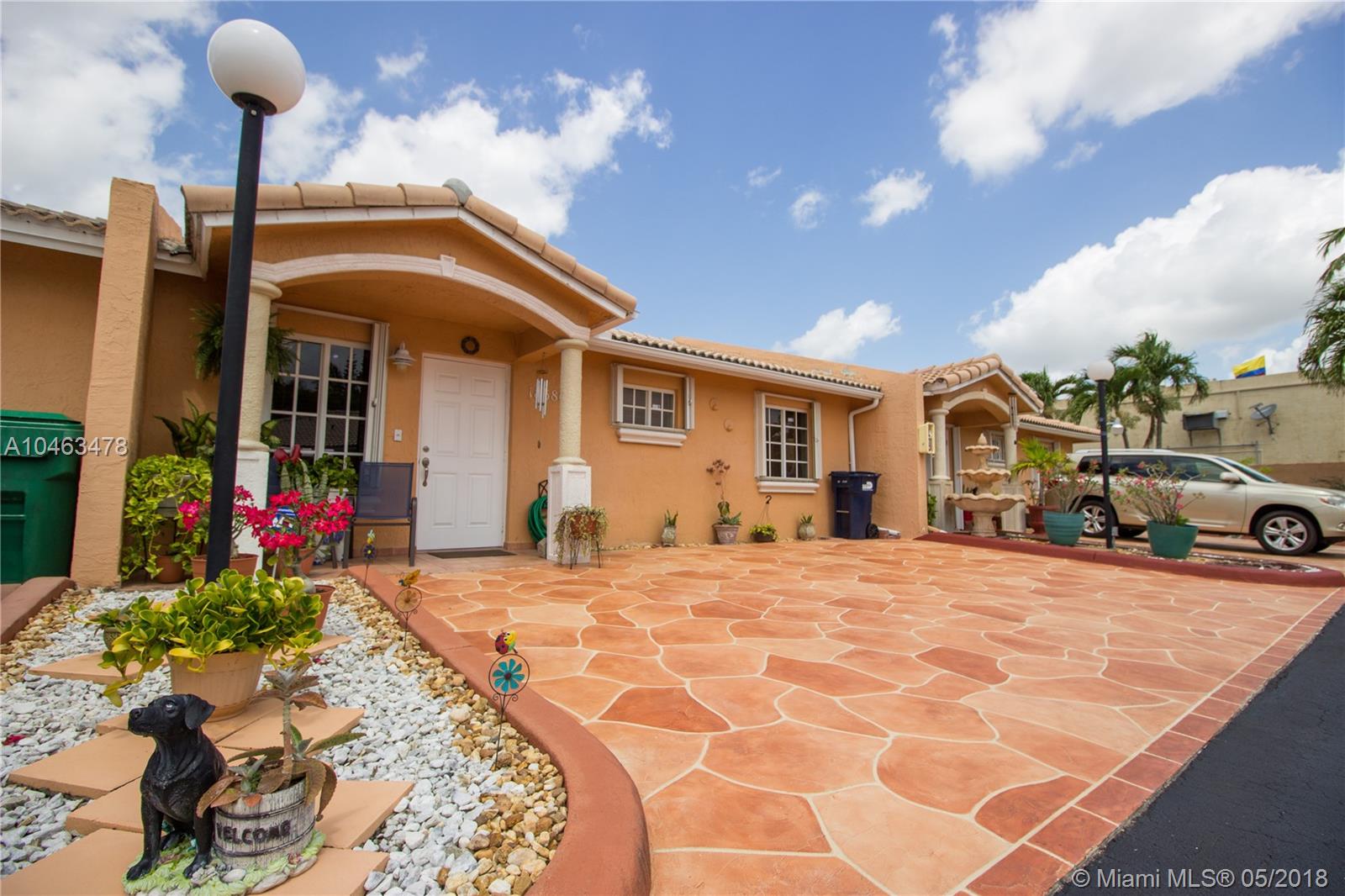 GABRIELLA CONDO NORTH - Residential