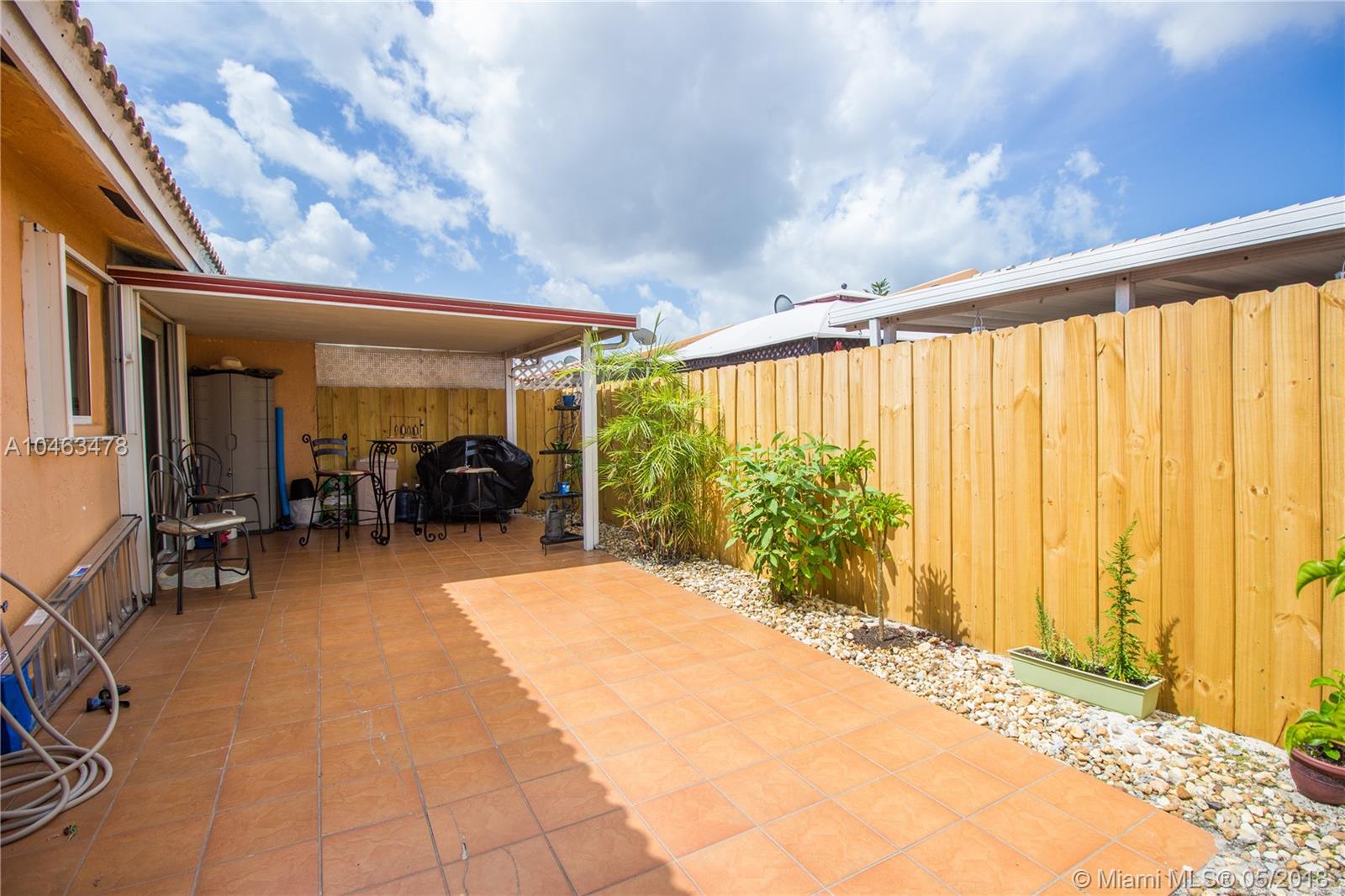 GABRIELLA CONDO NORTH - Residential