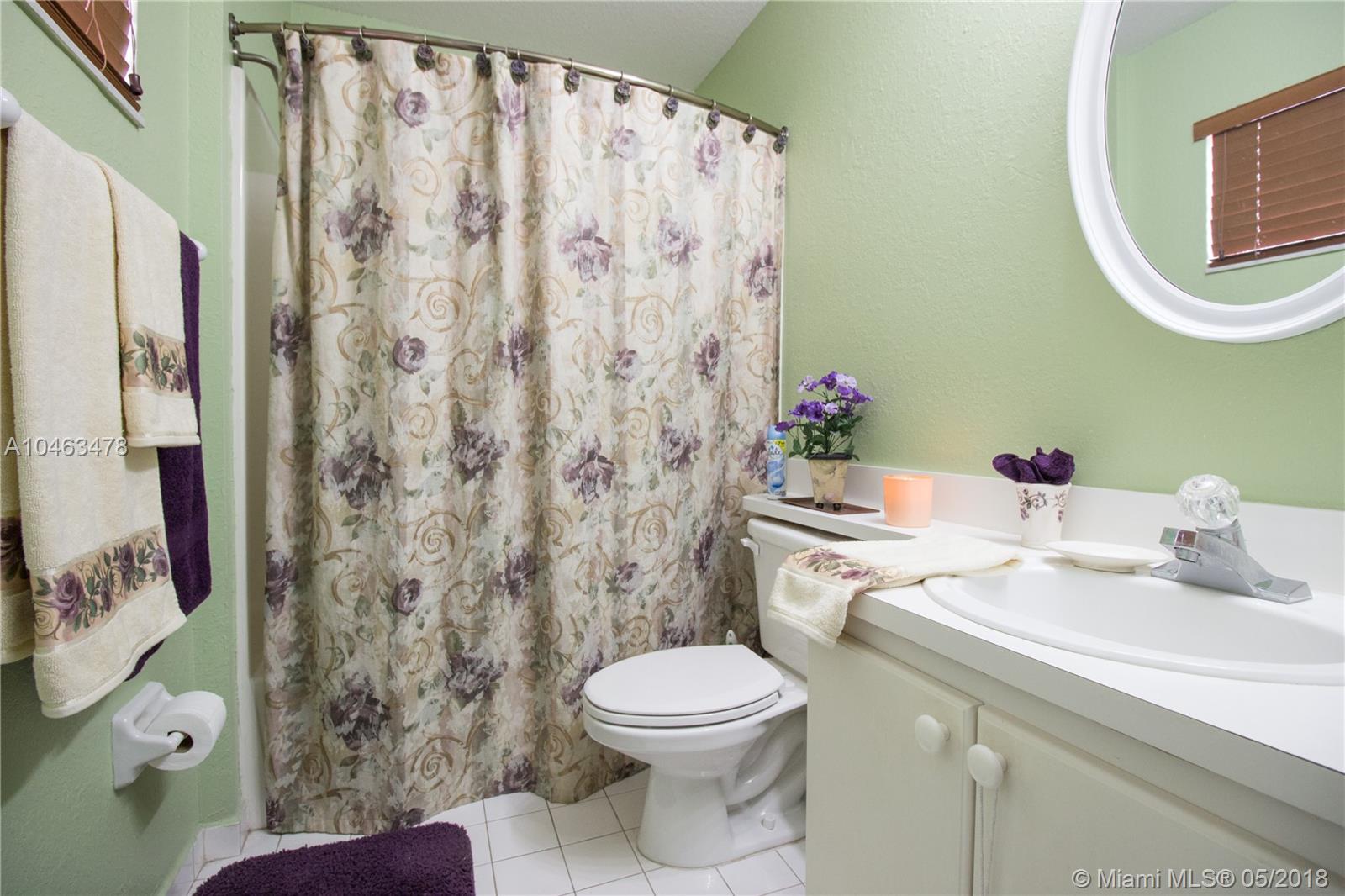 GABRIELLA CONDO NORTH - Residential