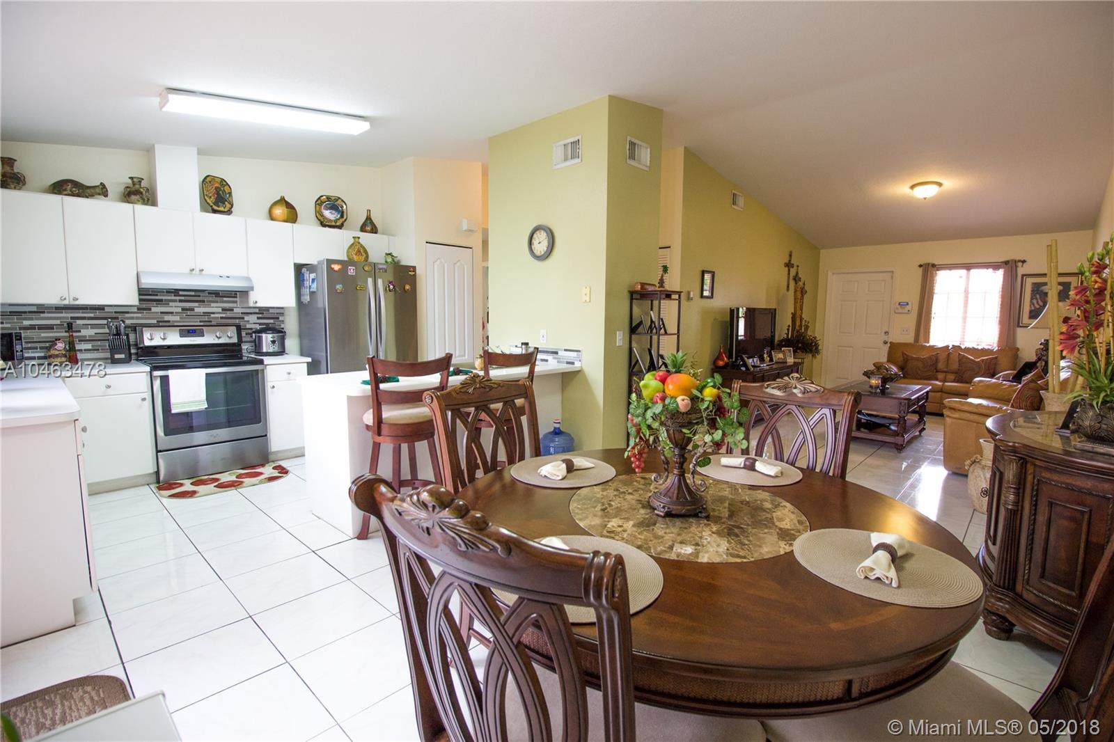 GABRIELLA CONDO NORTH - Residential