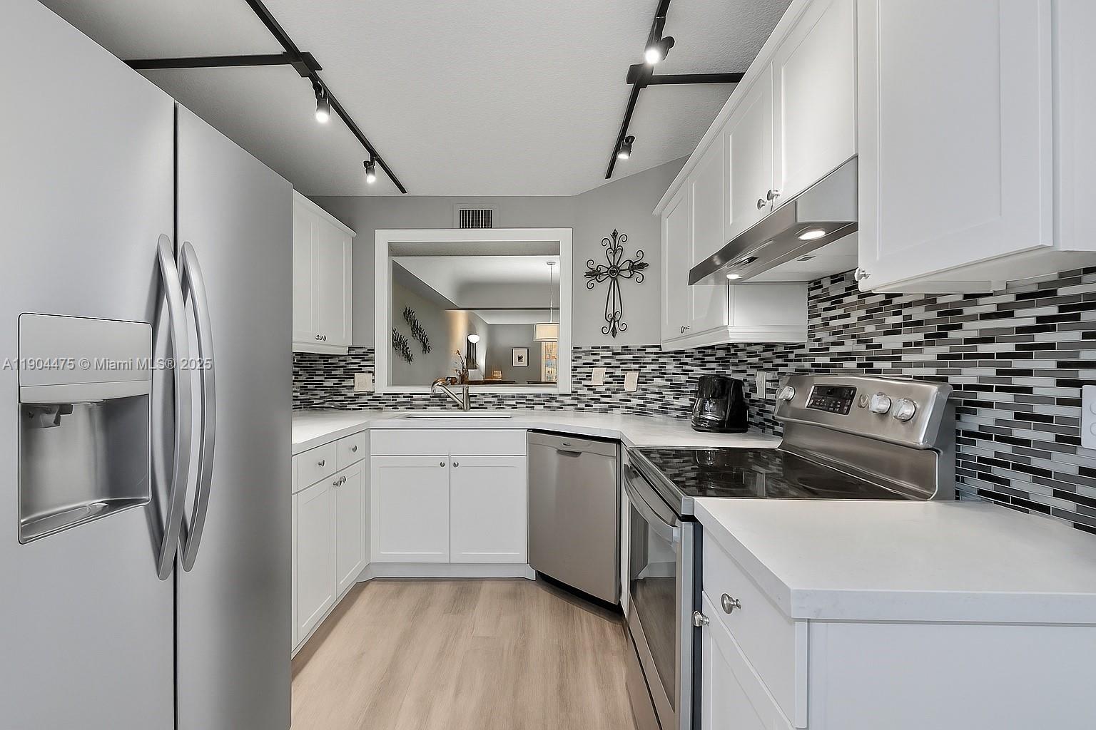 BARWOOD CONDO - Residential