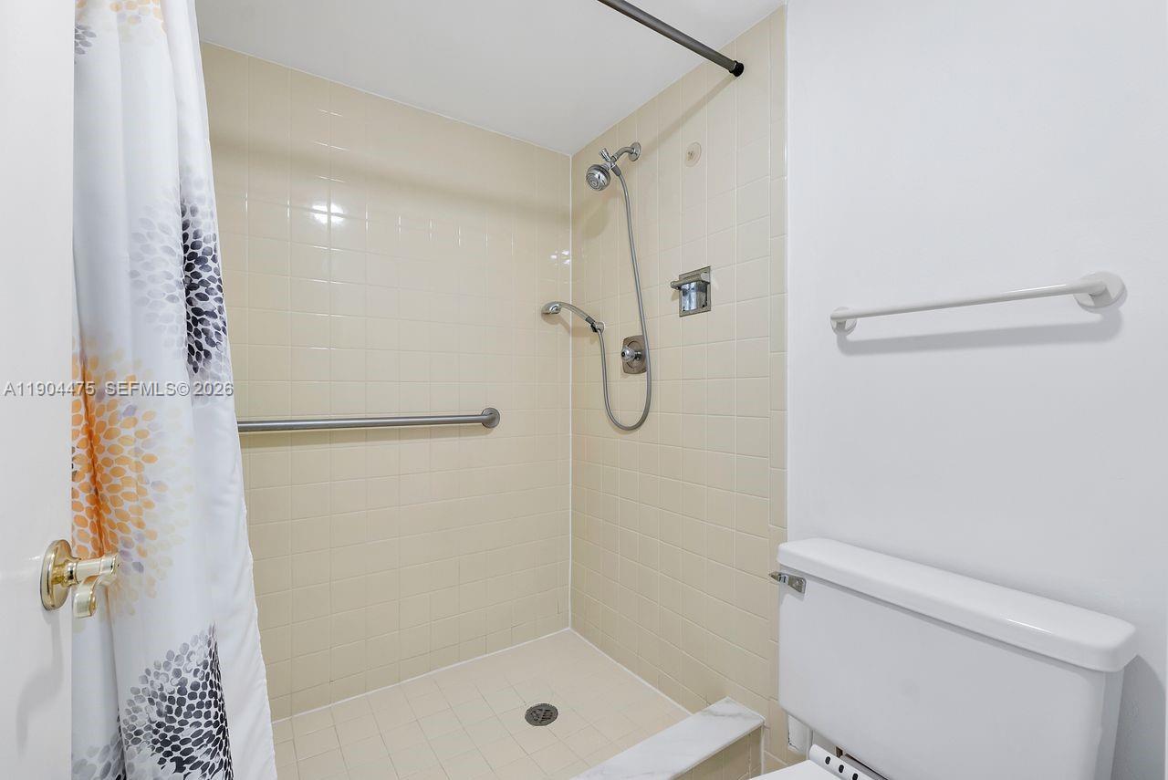 BARWOOD CONDO - Residential