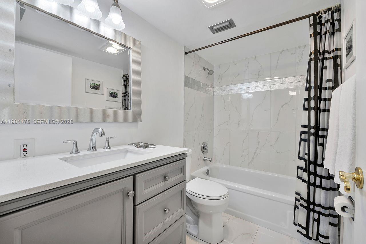 BARWOOD CONDO - Residential