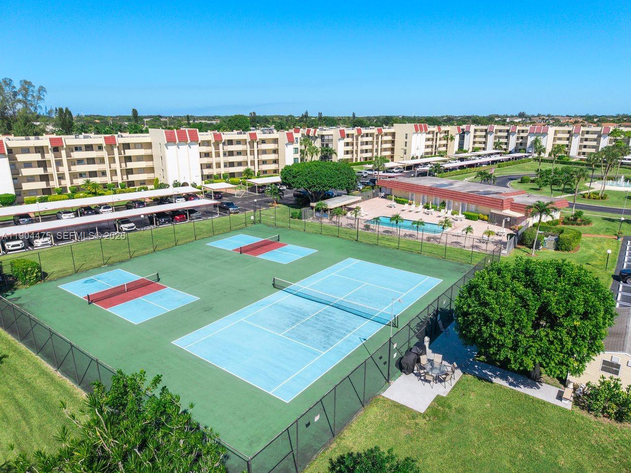 BARWOOD CONDO - Residential