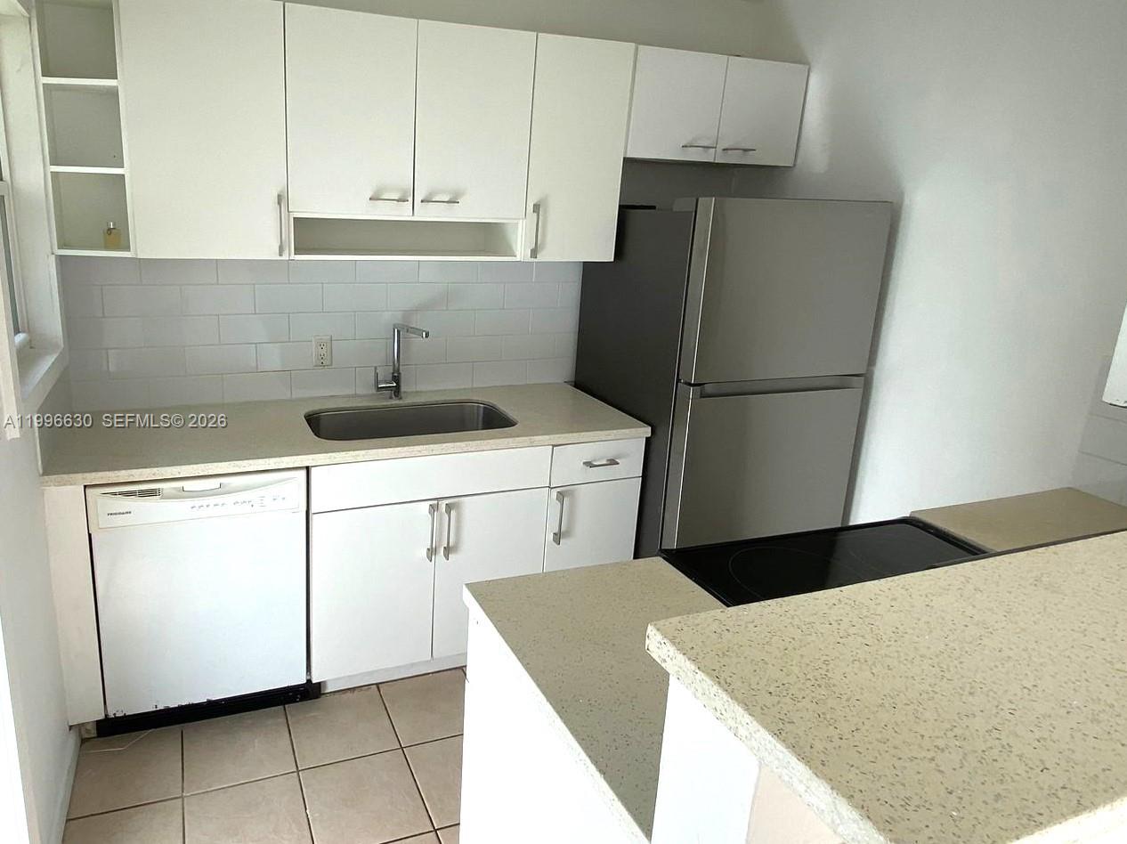 DAVIS ADDN TO BISC PARK V - Residential Lease