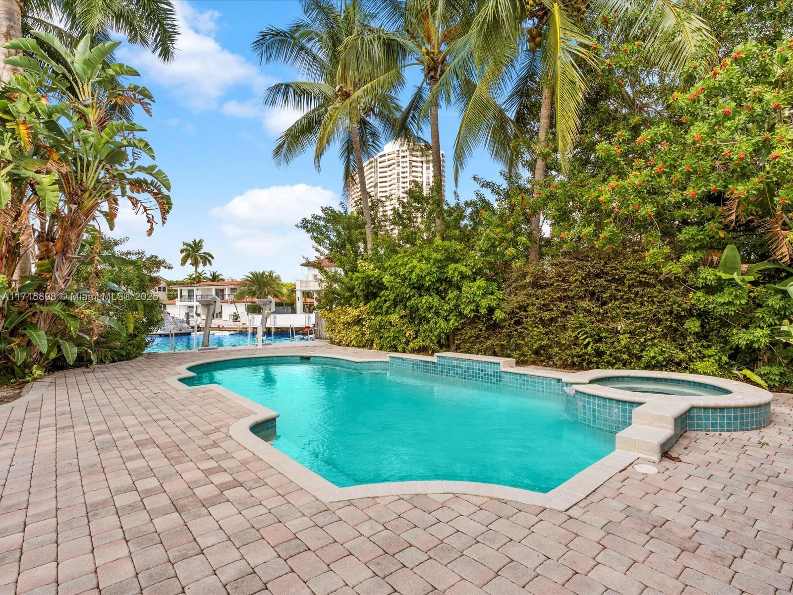 EASTERN SHORES 1ST ADDN - Residential
