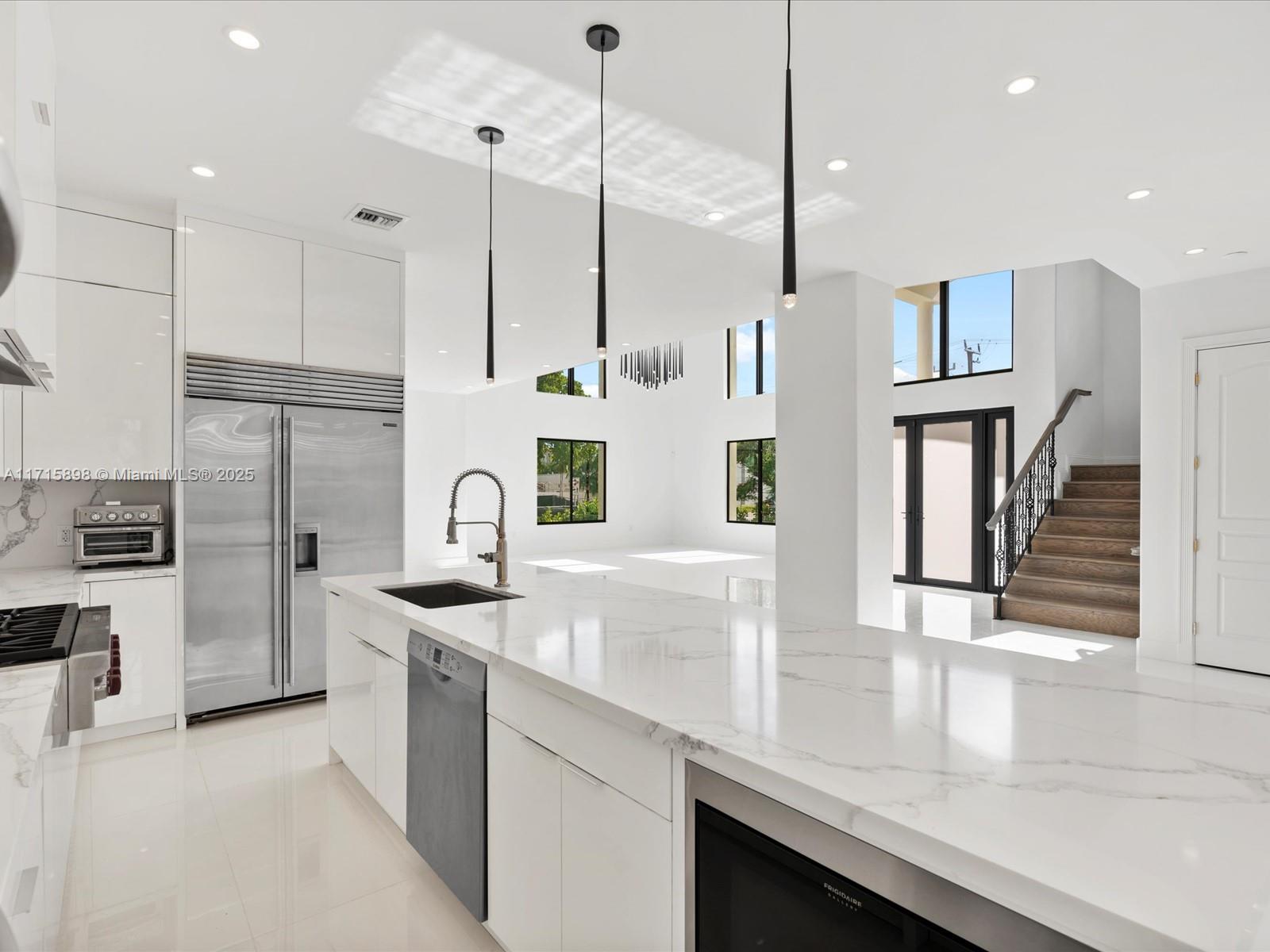 EASTERN SHORES 1ST ADDN - Residential
