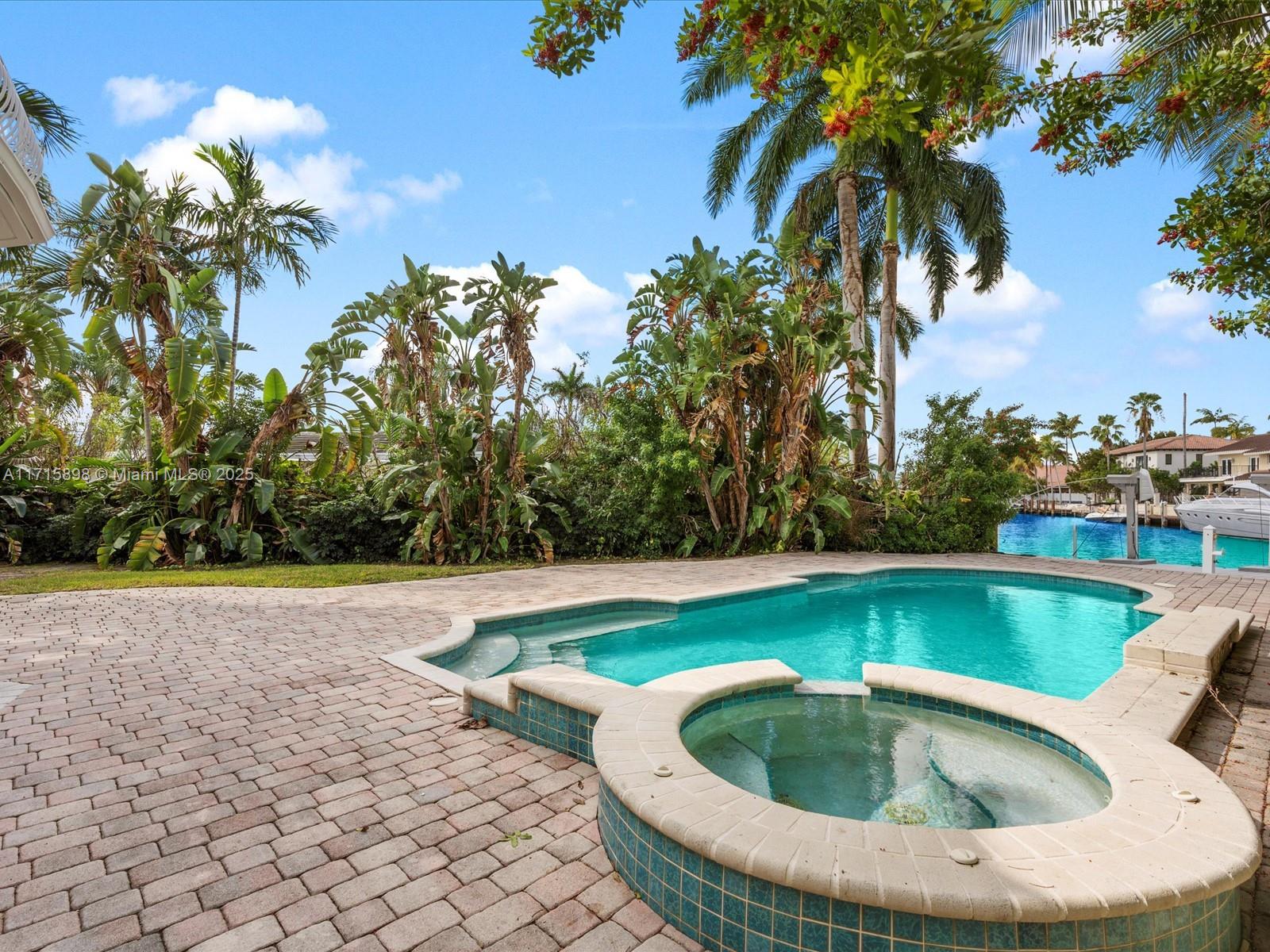 EASTERN SHORES 1ST ADDN - Residential