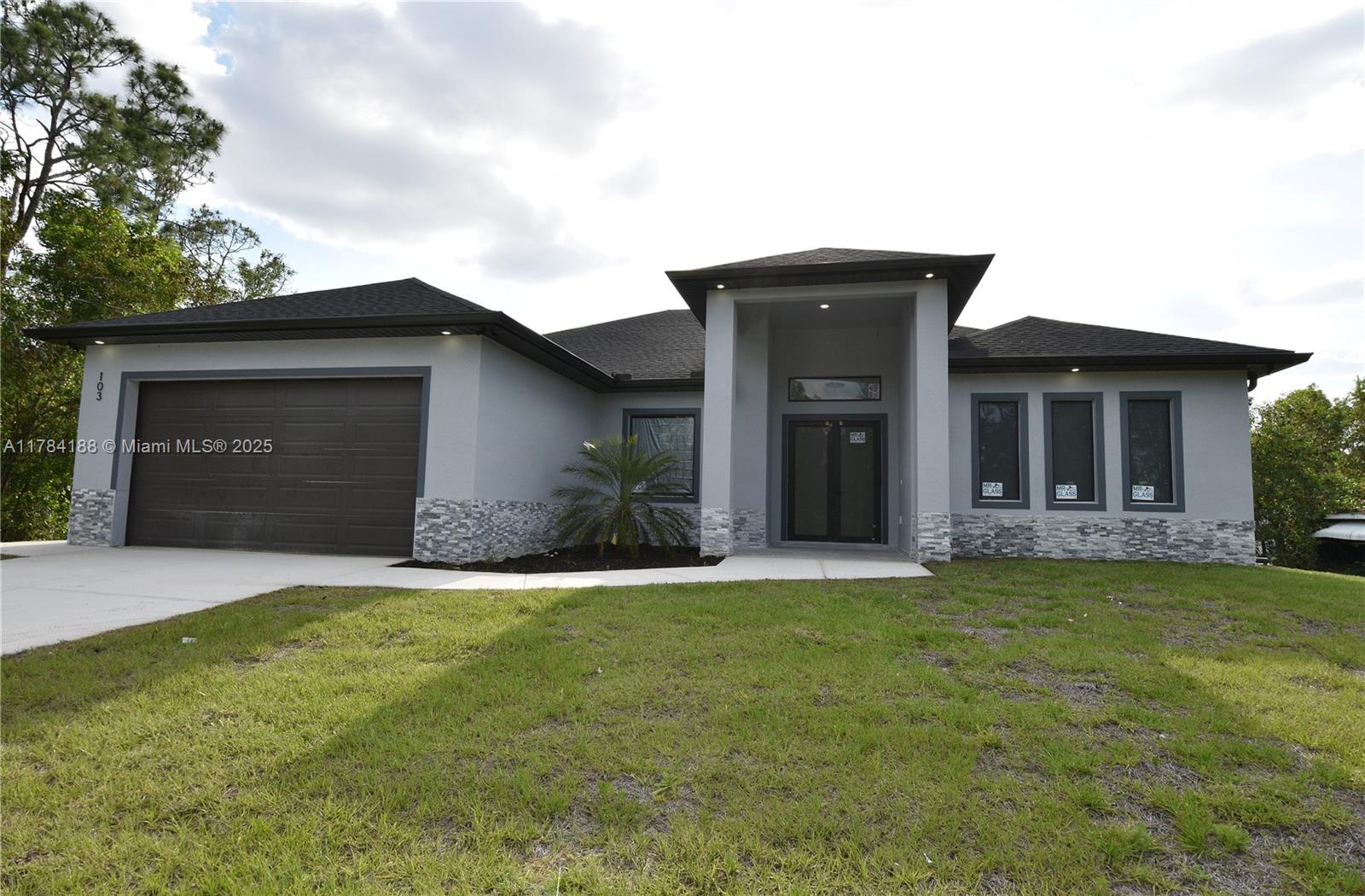 103 Scott Ave, Lehigh Acres, Lee County, Florida - 3 Bedrooms  
2 Bathrooms - 