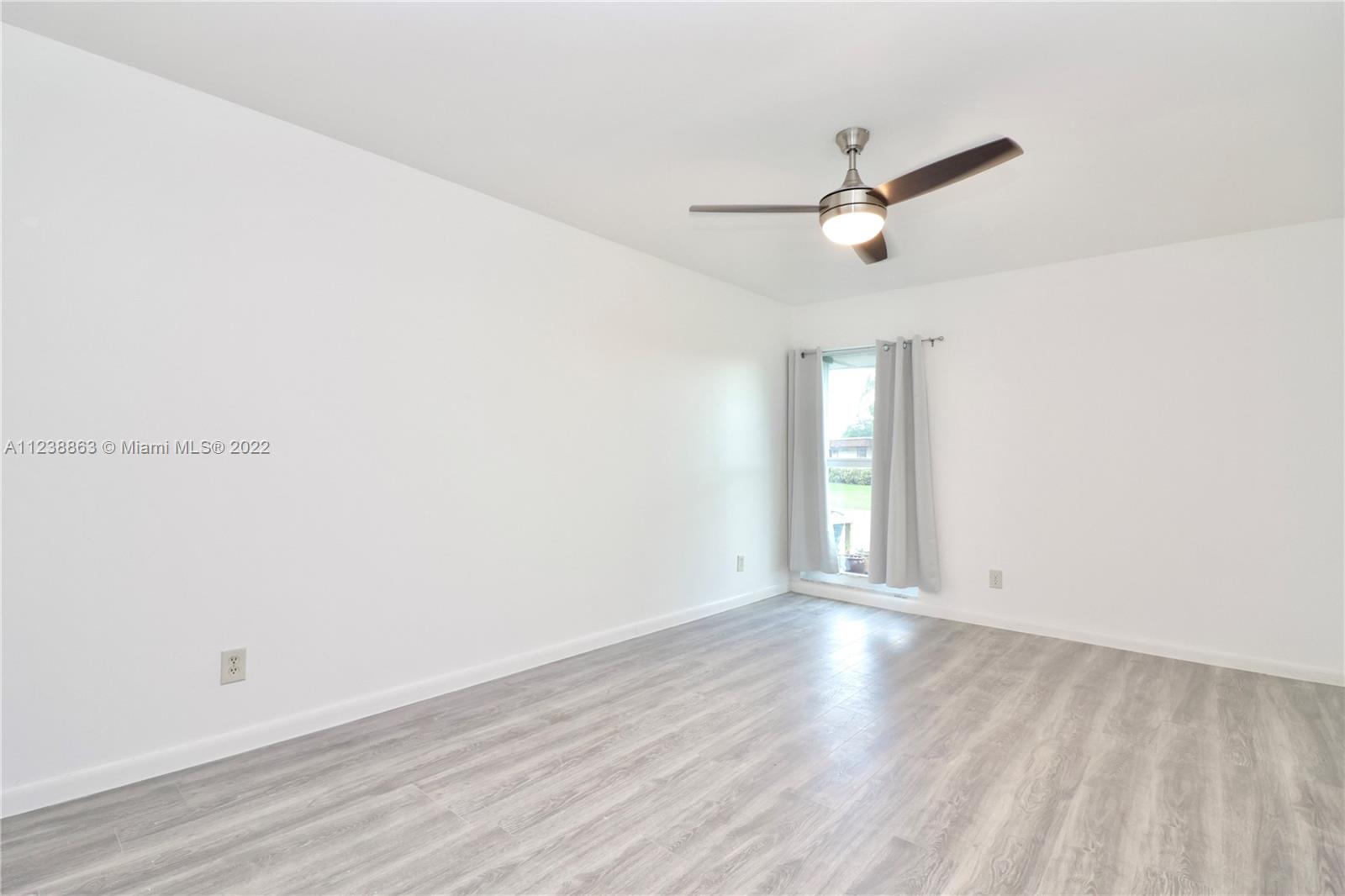 MAINLANDS OF TAMARAC LAKE - Residential