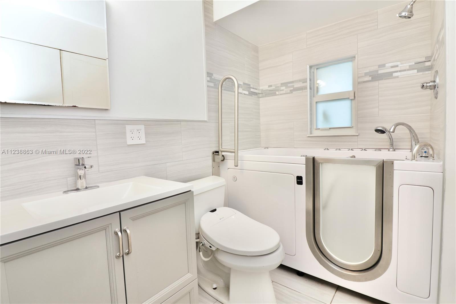 MAINLANDS OF TAMARAC LAKE - Residential