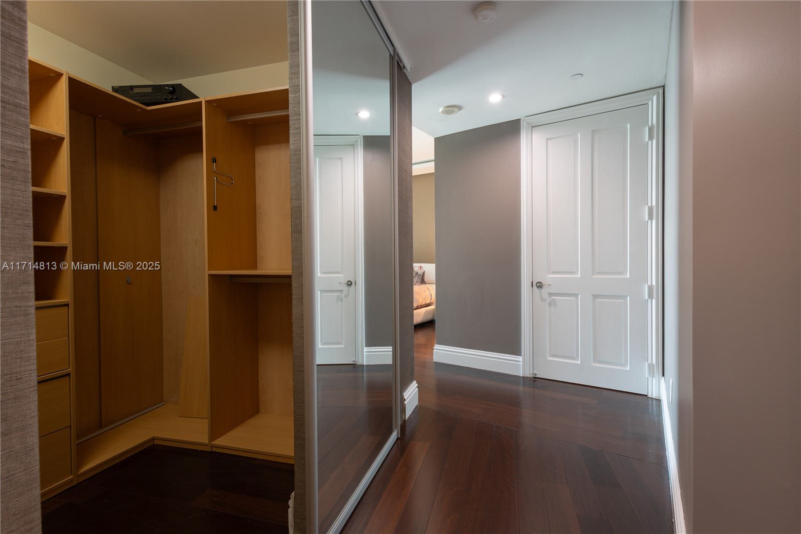 10295 COLLINS AVE RESDNTA - Residential