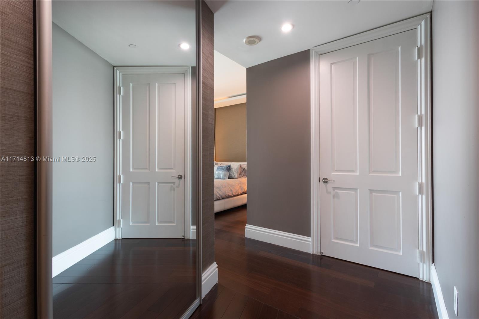 10295 COLLINS AVE RESDNTA - Residential