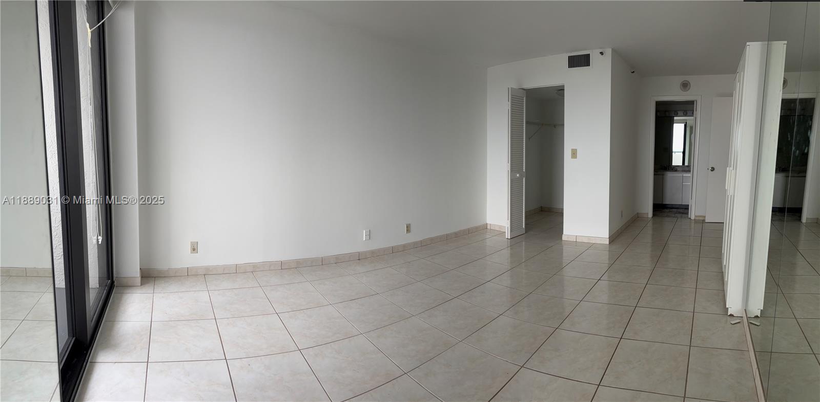 2555 Collins Ave 1910