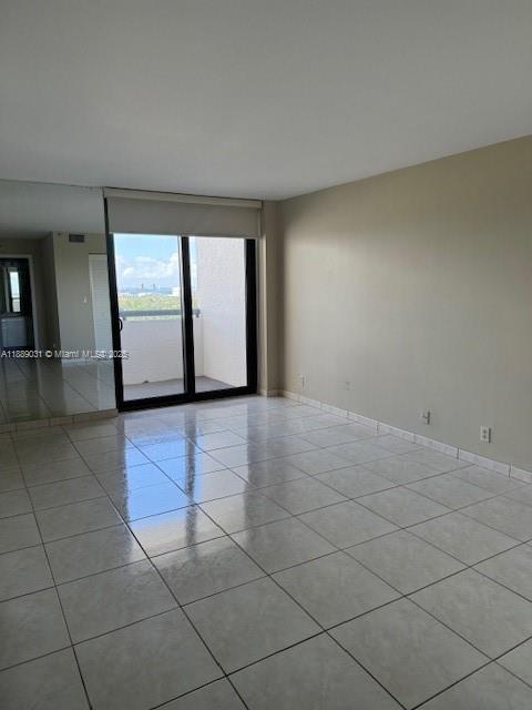 2555 Collins Ave 1910
