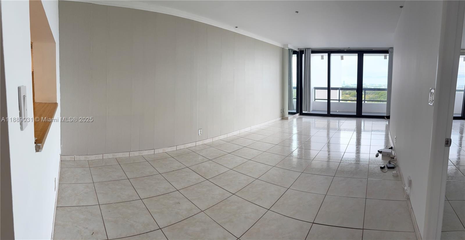 2555 Collins Ave 1910