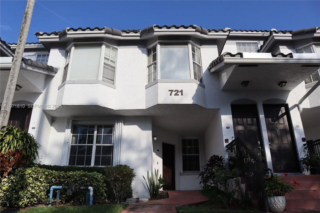 Photo of 721 SW 148th Ave #305, Sunrise, FL 33325 (MLS # A11971810)