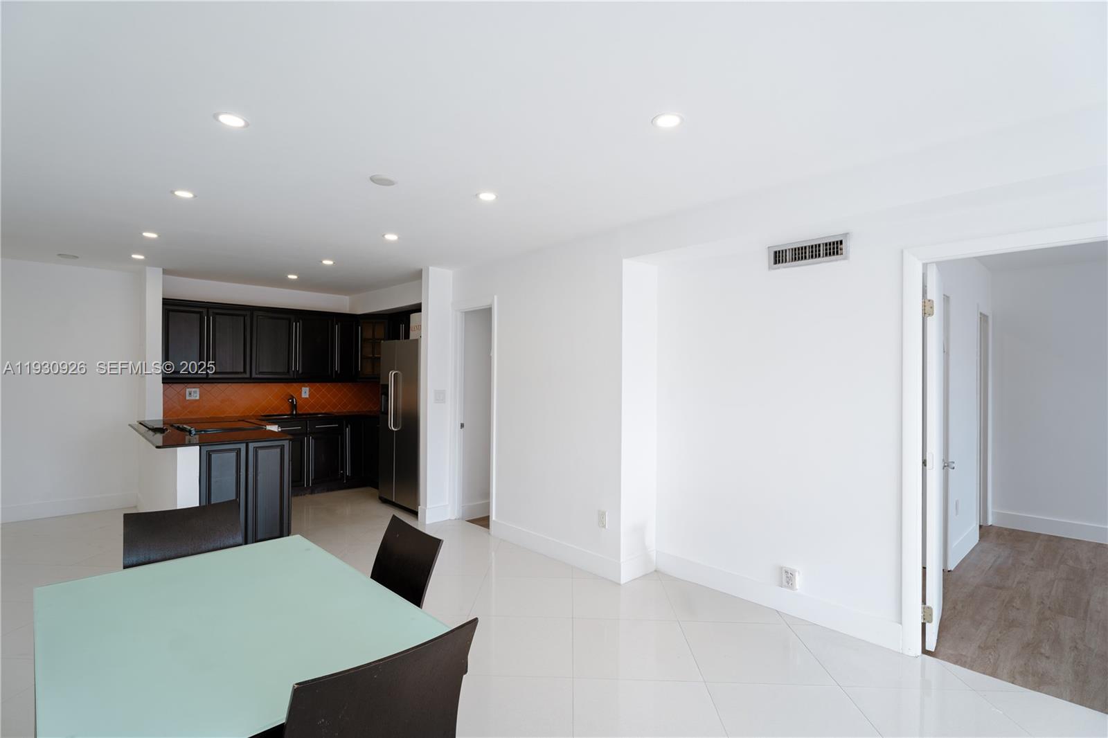 SUNNY SHORES CONDO - Residential Lease