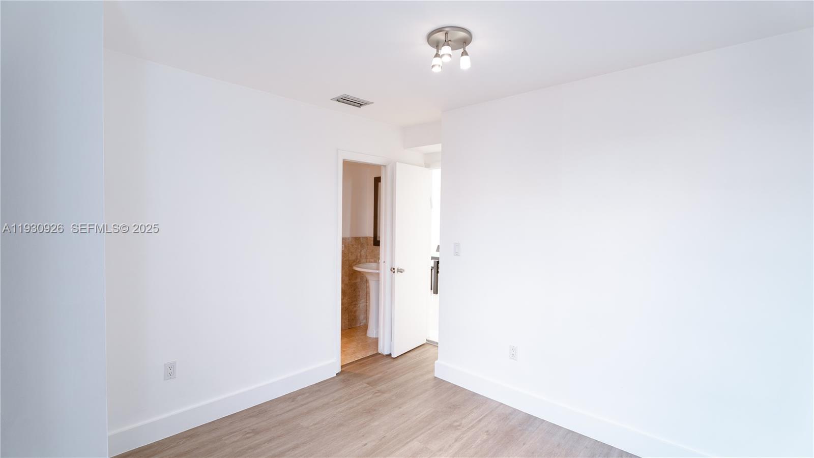 SUNNY SHORES CONDO - Residential Lease