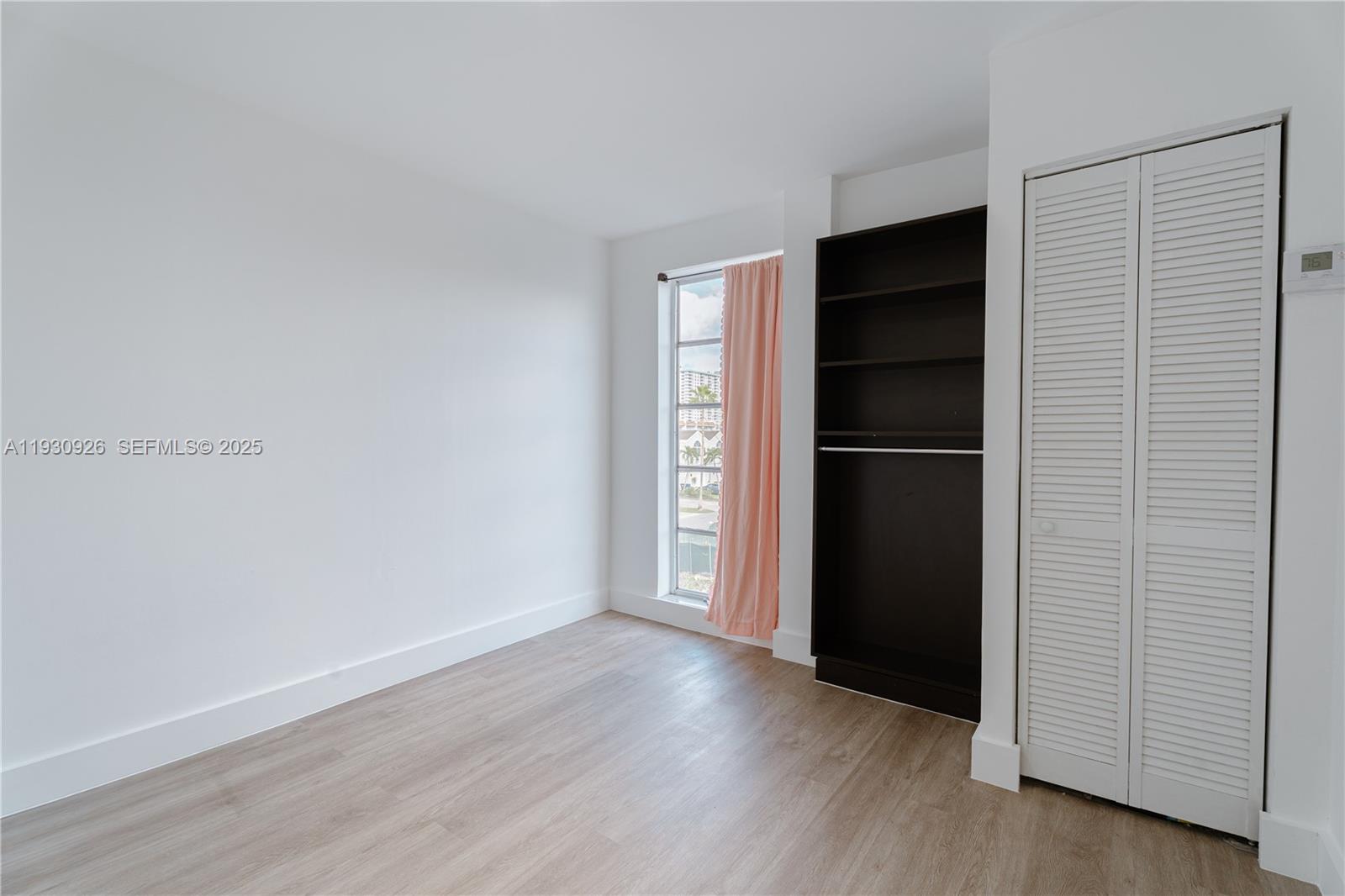 SUNNY SHORES CONDO - Residential Lease