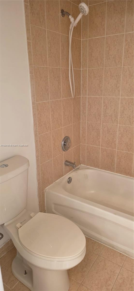 SILVER PALM HOMES - Residential Lease